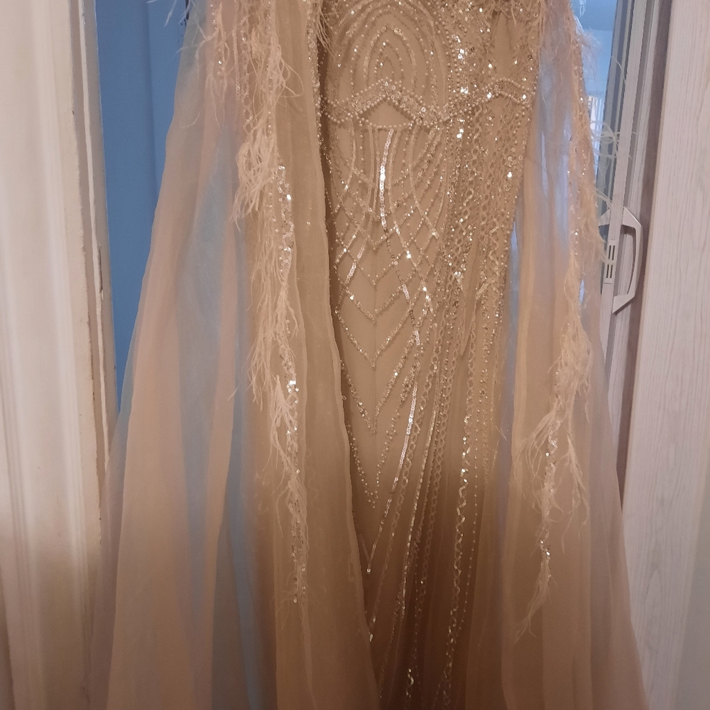 A beautiful beaded overskirt dress Size 14 - Picture 5 of 6